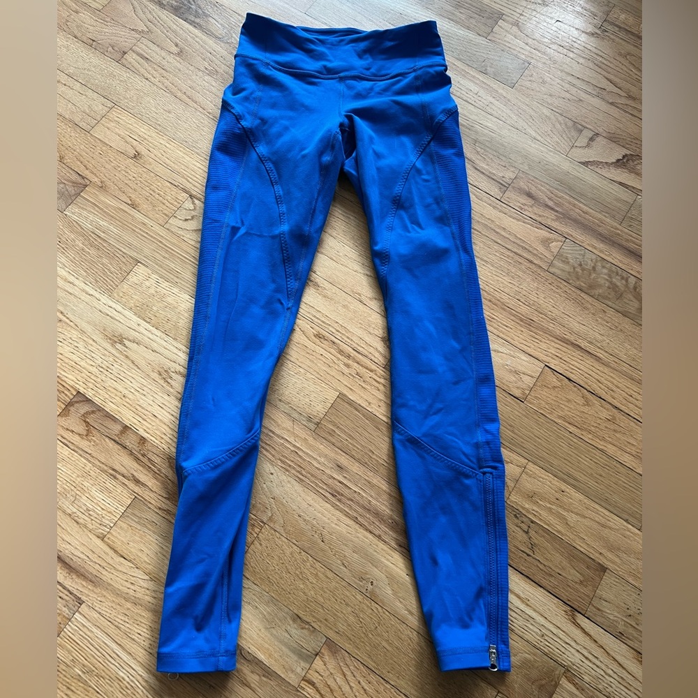 Lululemon blue yoga pants size 2